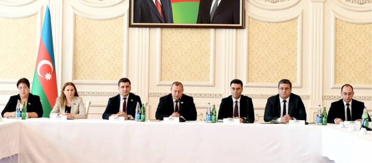 “Naxçıvan Muxtar Respublikasının 2026-cı il büdcəsi haqqında” qanun layihəsi Ali Məclis komitələrinin birgə iclasında müzakirə edilib