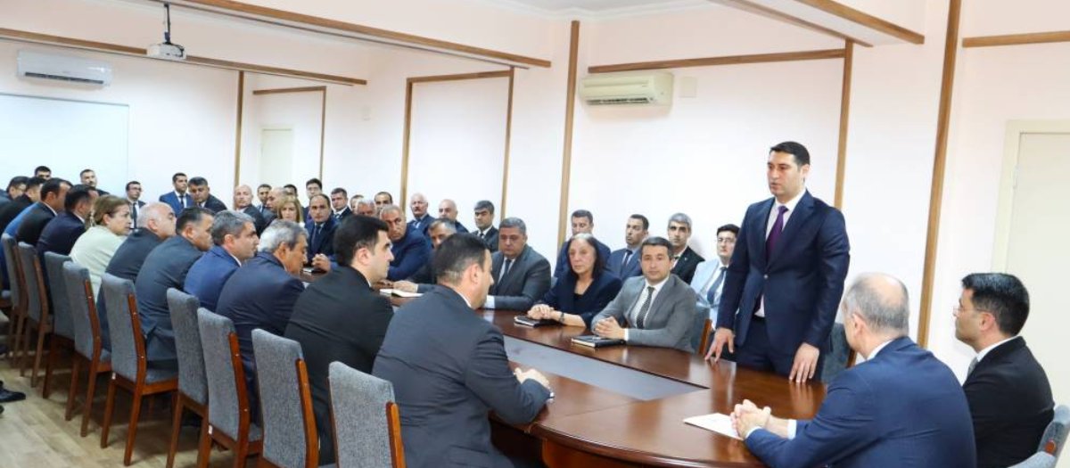 Naxçıvan Muxtar Respublikası maliyyə nazirinin müavini kollektivə tədqim olunub