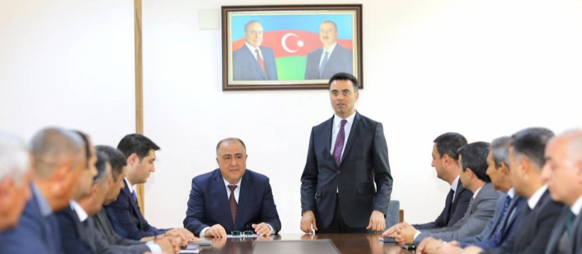 Maliyyə naziri kollektivə təqdim olunub