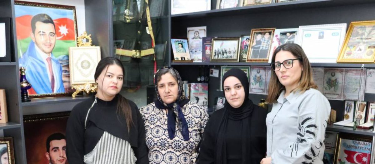 31 Dekabr - Dünya Azərbaycanlılarının Həmrəyliyi Günü və Yeni il münasibətilə şəhid ailələri ziyarət olunub