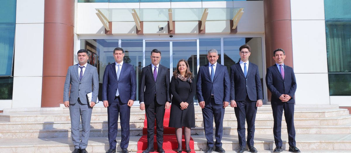 Asiya İnkişaf Bankının Azərbaycan üzrə direktoru Naxçıvana səfəri çərçivəsində maliyyə naziri ilə də görüşüb